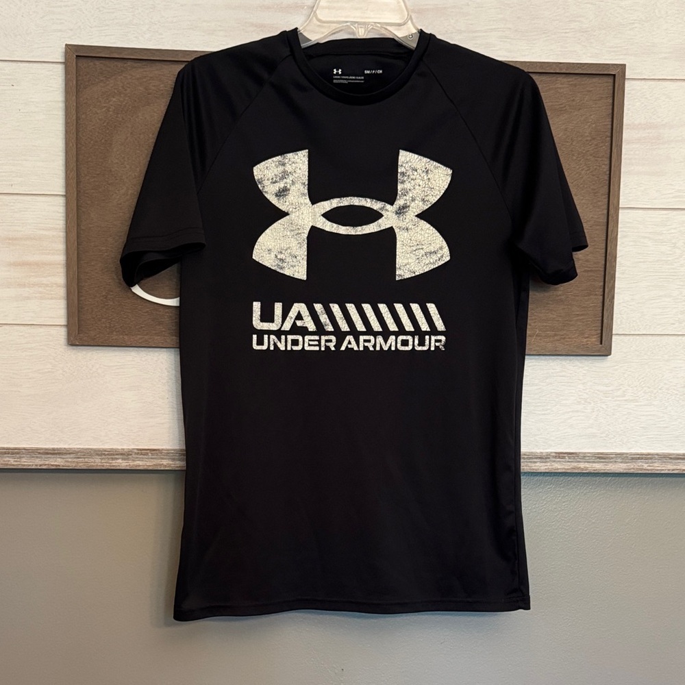 Under Armour Loose Men's Black and White Logo Tee